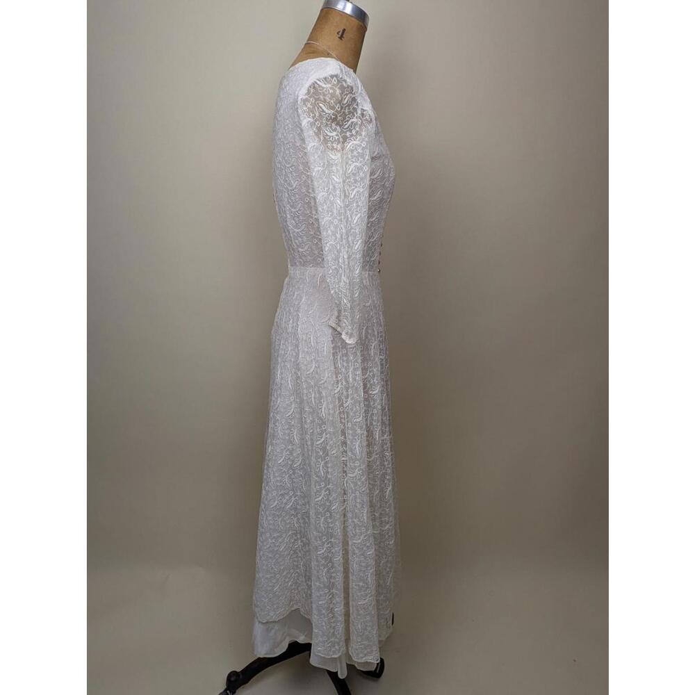 1940's lace wedding dress - Picture 6 of 7